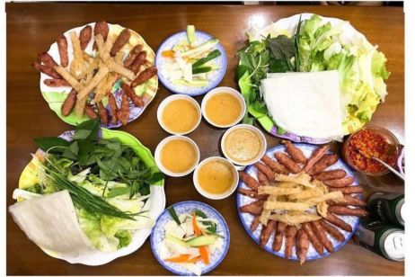 Nem Nuong (Vietnamese Grilled Pork Sausage)