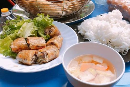 Nem Ran ( Fried Spring Rolls )