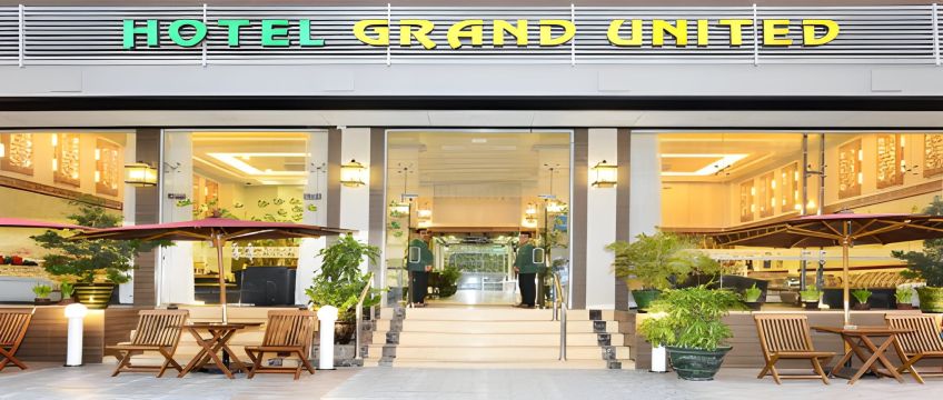 Hotel Grand United ( Ahlone )