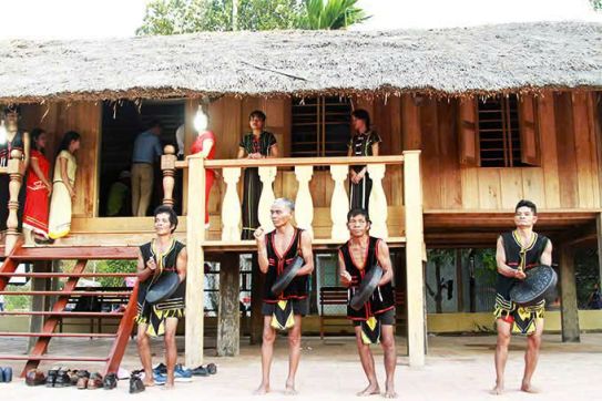 Hon Dung community tourism village recognized