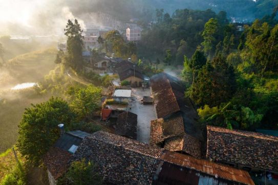Then Pa - Mong village under Lung Cu flagpole