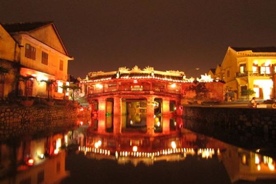 Lantern festival Hoian opens on New Year 2016