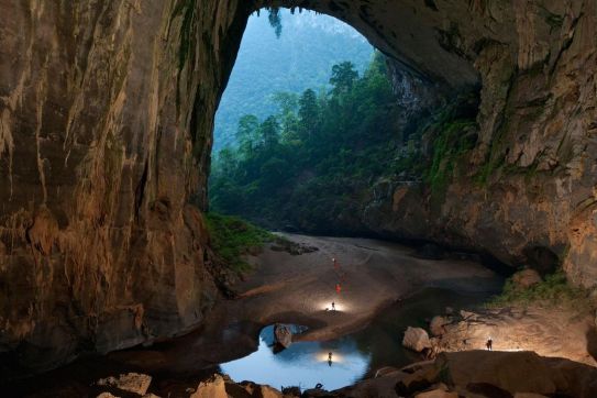 Son Doong cave - record by ABC channel