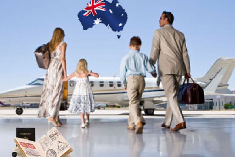 Vietnam waives tourist visas for 5 more European nationalities to boost tourism