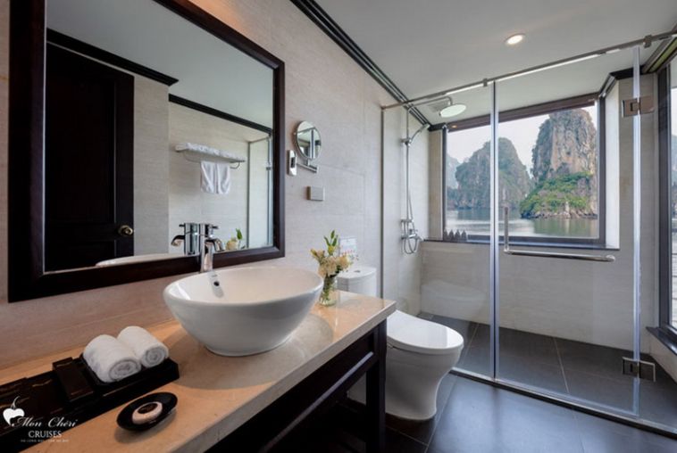 moncheri-bathroom-e