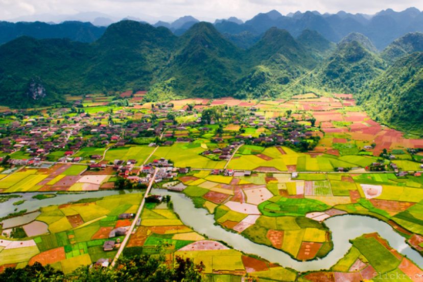 Travel to Lung Van - Pu Luong - Ta Sua peak