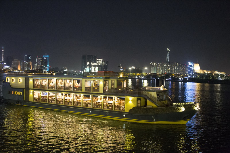 Bonsai Cruise dinner in Saigon