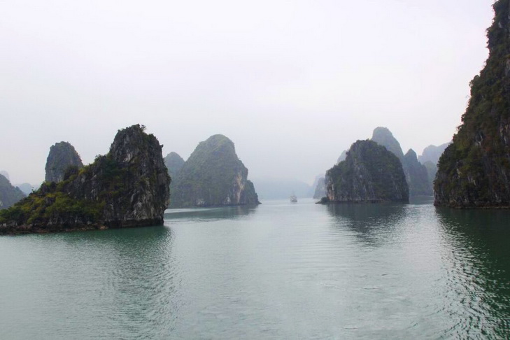 Vietnam King Kong movie, scenery, fog halong bay, mystery tour