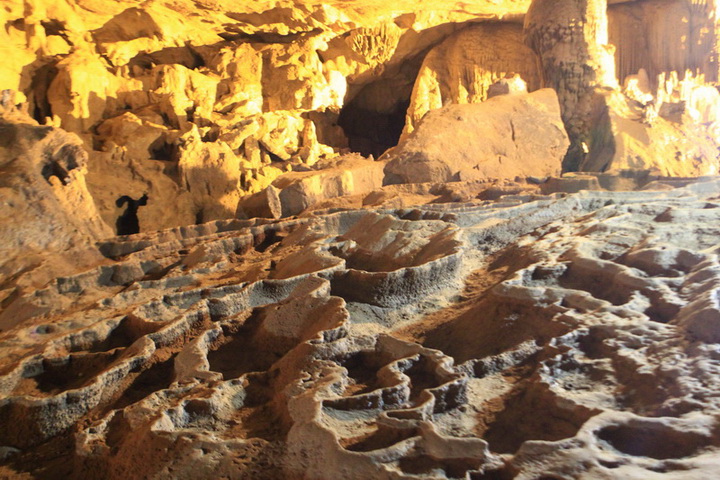 Nguom ngao cave, Cao bang